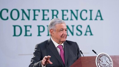 AMLO considera que la petición del INE es censura.