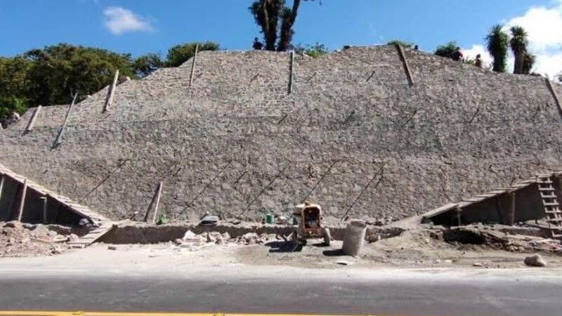 INAH encuentra pirámide en la construcción de la carretera Pachuca-Huejutla