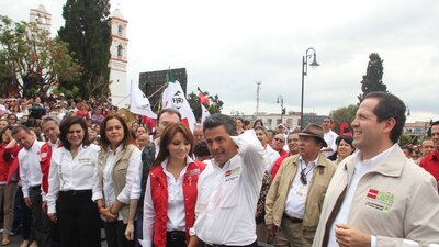 Hay una leyenda que cuenta que una vidente auguró que de este grupo de priistas saldrían 6 gobernadores y un presidente