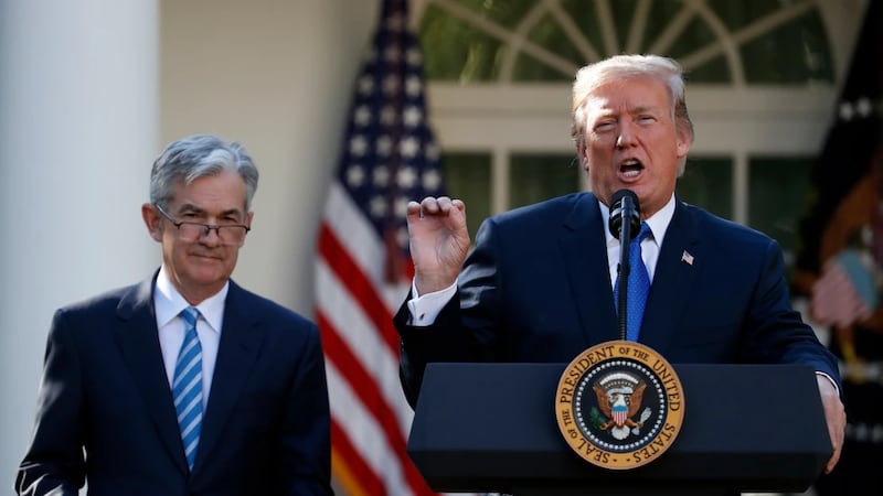 Trump intensifica ataque contra el presidente de la Fed; ven riesgo a la autonomía de la institución