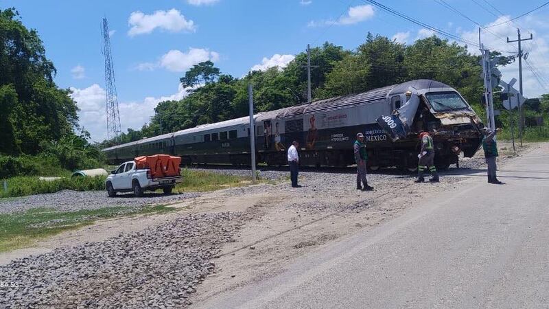 Convoy del Tren Interoceánico choca contra tráiler en Tabasco; descartan heridos de gravedad