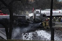 Tanque de pipa tuvo ruptura en un casquete tras chocar, dice Fiscalía; descarta bache