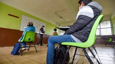 No hay evidencia de que con la apertura de escuelas se registren grandes brotes de contagios COVID, dijo Gatell