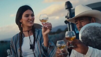 La joven empresaria fabricó su tequila en Jalisco, México