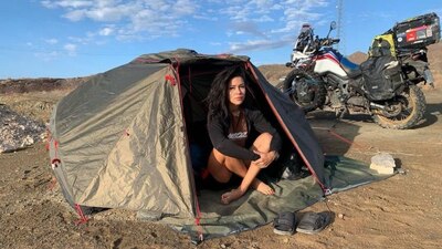 Fernanda tenía el rostro golpeado al denuncia la agresión