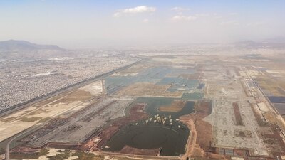 AMLO dijo que en la construcción se apoyó el robo de combustibles