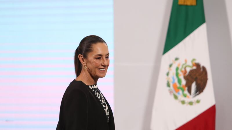 Abrazos, no trumpazos… la trinidad problemática de Sheinbaum