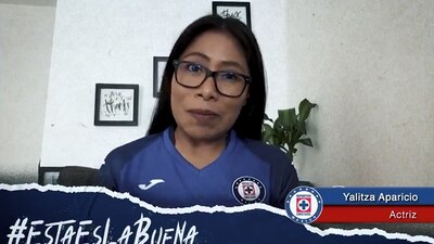 La actriz mexicana se puso la playera de 'la máquina' y le envió un mensaje al equipo