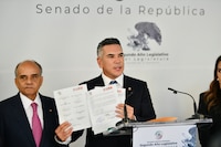 Senadores del PRI firman acuerdo para votar contra el ‘Plan B’ electoral de Sheinbaum