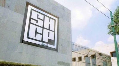 Es para cubrir el puesto de director de Normatividad Presupuestaria