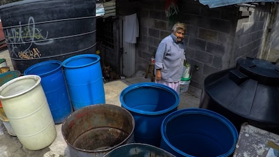 Autoridades capitalinas desplegarán 60 pipas, con tres viajes al día