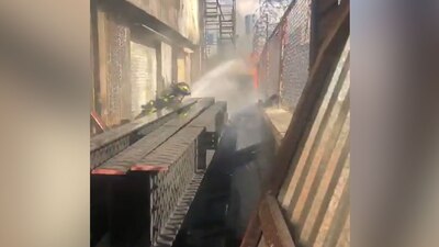 Bomberos capitalinos alertaron de la emergencia y se dirigieron al lugar para atender el siniestro