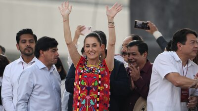 Convocó a un espacio para hablar de la Reforma Eléctrica, pero habló de la consulta