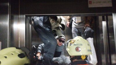 Esta tarde, atendieron a 3 adultos mayores en el Metro Zapata