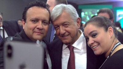 El político participó en la Semana de la Radio y la Televisión