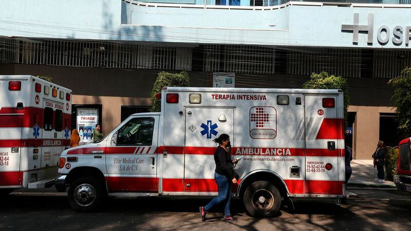 Reportan intoxicación de alumnos de secundaria, tras ingerir bebidas en Toluca