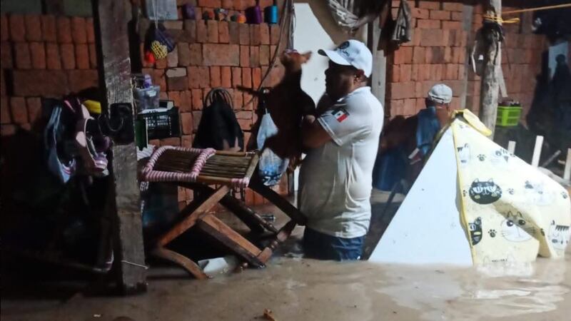 Ministros donarán parte de su salario para ayudar a damnificados por lluvias