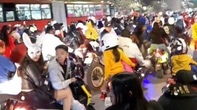 Los motociclistas detenidos fueron enviados al ministerio público por portación de arma