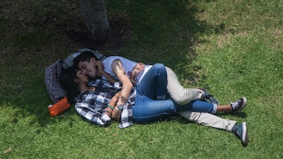 Uno de cada siete mexicanos comenzaron su vida sexual a los 20 años o menos