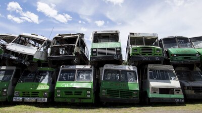 Los microbuses dejarán de existir para dar paso a unidades que contaminan menos