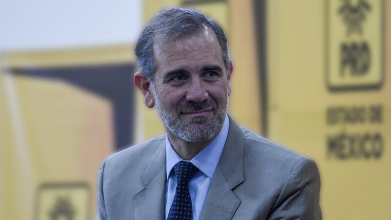 SCJN ordena retirar el nombre de Lorenzo Córdova de libros de texto de la SEP