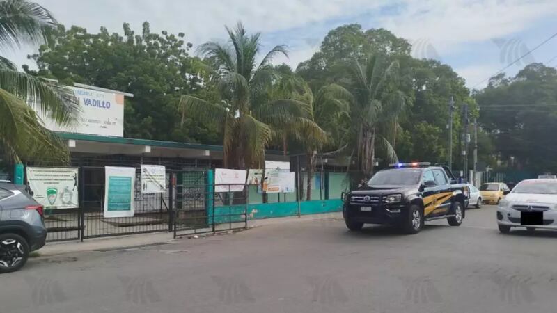 Hombre finge ser psicólogo para entrar a secundaria de Mérida y amenazar a estudiantes