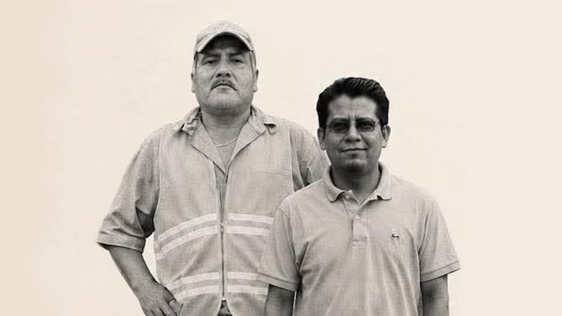 Asesinan a balazos a Carlos Orocio Cruz, exedil de San Juan Quiahije, y a su hijo