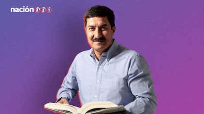 Corral es periodista, abogado y fue miembro del PAN