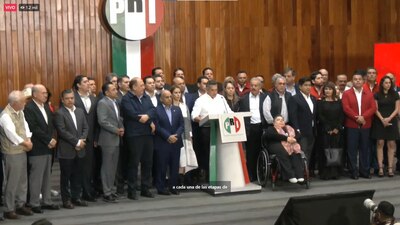 El líder nacional del PRI ofreció una conferencia de prensa