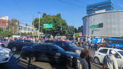 Los manifestantes piden a las autoridades que los dejen vender en la zona sur