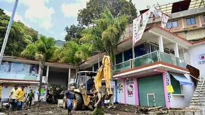 Las labores de rescate siguen en la zona de desastre