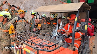 Logran sacar con vida a minero en Sinaloa