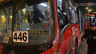 Al menos 20 personas resultaron lesionadas tras el choque de dos unidades de la Línea 3