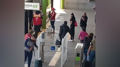 Transportar un tanque de gas es muy peligroso