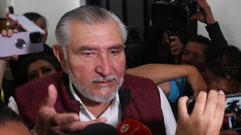 “No estás solo”: corean morenistas en apoyo a Adán Augusto quien reapareció ante la prensa