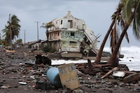‘Simon’ se degrada a Tormenta Tropical, pero aún mantiene bajo alerta a Baja California Sur