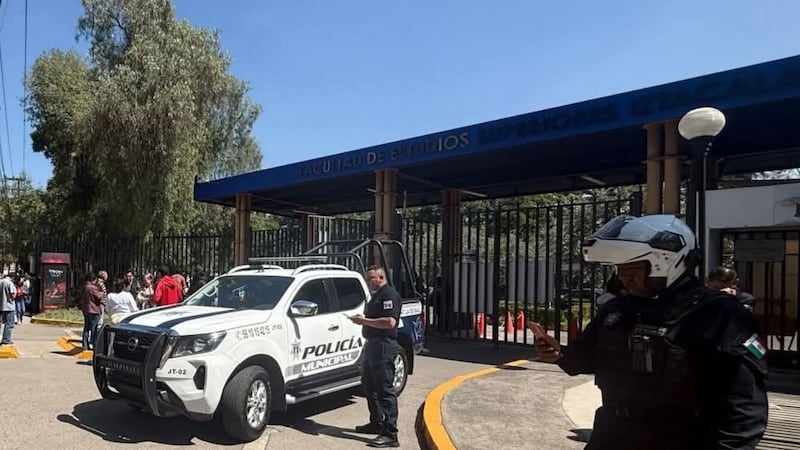 Desalojan a alumnos de la FES Iztacala ante amenaza de tiroteo en las instalaciones
