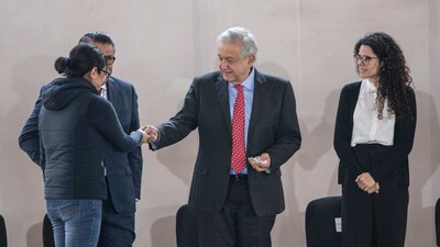 Además de la capacitación y el apoyo económico los jóvenes tendrán IMSS