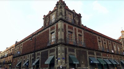 La calle de Moneda es una de las más concurridas por la cantidad de negocios que hay en ella