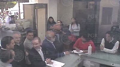 Las imágenes que difundió la PGR sobre la visita que hizo Ricardo Anaya a la oficina gubernamental