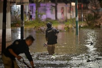 Intensa tormenta deja 2 muertos y múltiples inundaciones y deslaves en Xalapa