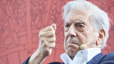 El escritor se ha manifestado en contra de las medidas de los políticos de izquierda