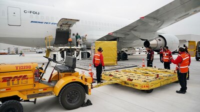 AMLO acudirá a la recepción del primer vuelo de carga, confirmó en la 'mañanera'