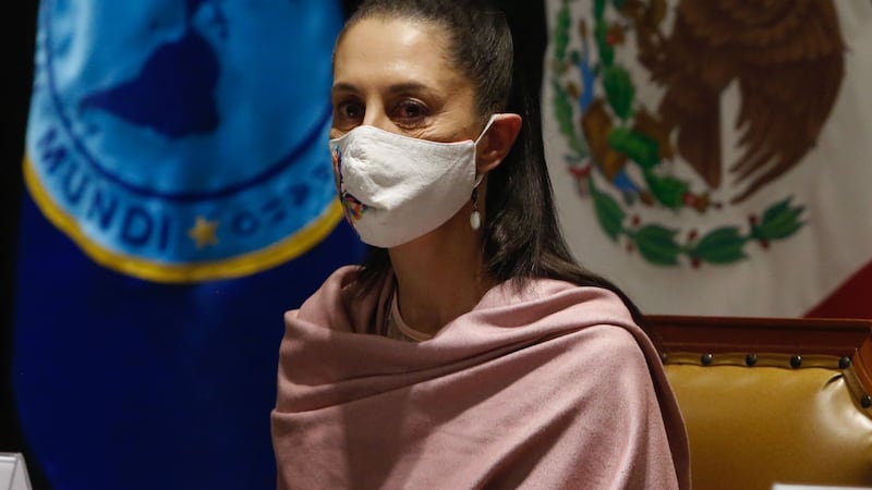 Sheinbaum anuncia que no encabezará la Mañanera; amaneció enferma de gripa