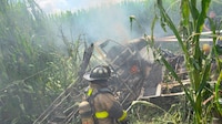 Avioneta de fumigación se desploma en Querétaro; piloto resulta con lesiones leves