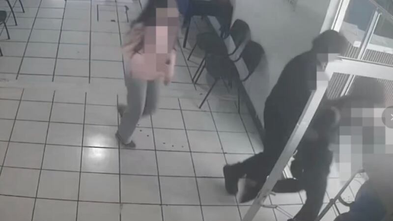 Alumnos fueron los que detuvieron a Osmar ‘N’ tras asesinar a 2 maestras en prepa de Michoacán: FGE