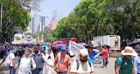Integrantes de la CNTE marchan del Ángel de la Independencia a Segob y a la SEP