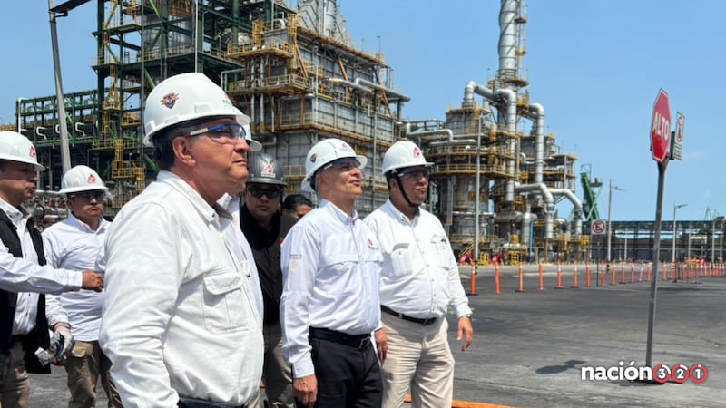 Tras incendio, refinería de Dos Bocas opera con normalidad: Pemex