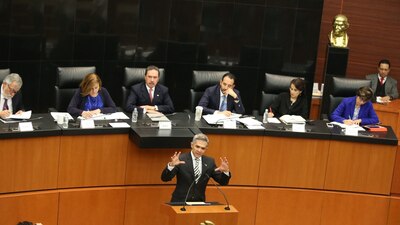 El senador del PRD opina que se le tome la palabra a Biden en mantener la paz y la unidad