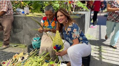 La actriz se tomó fotos con el pueblo